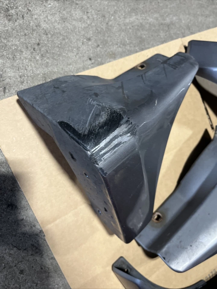 Nissan 350Z 2003 2008 guardabarros trasero derecho derecho OEM Foto 2 de 4