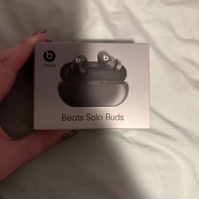 Beats Solo Buds True Wireless Earbuds In Black With Charging Case new in box 