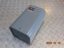 CUTLER HAMMER 9560H1400A 30 AMP AC DEFINITE PURPOSE AIR CONDITIONING CONTACTOR