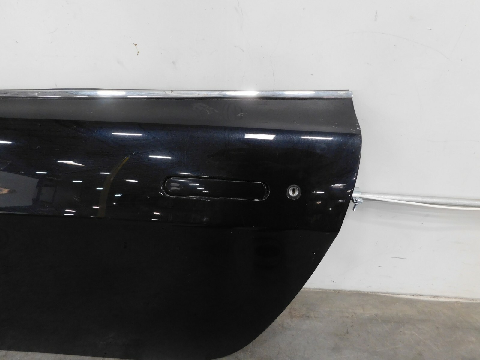 2015 14 - 18 Aston Martin V12 Vantage S Left Driver Door #1954 C4