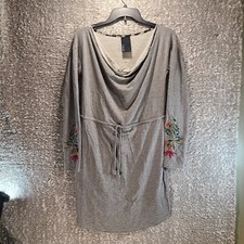 Dolan TShirt Anthropologie Port Maria Gray Floral Embroidered Sweatshirt Dress