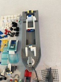 LEGO CITY MINFIGURE & PARTS LOT Police Patrol Boat 60277 60134 3368 Space Center