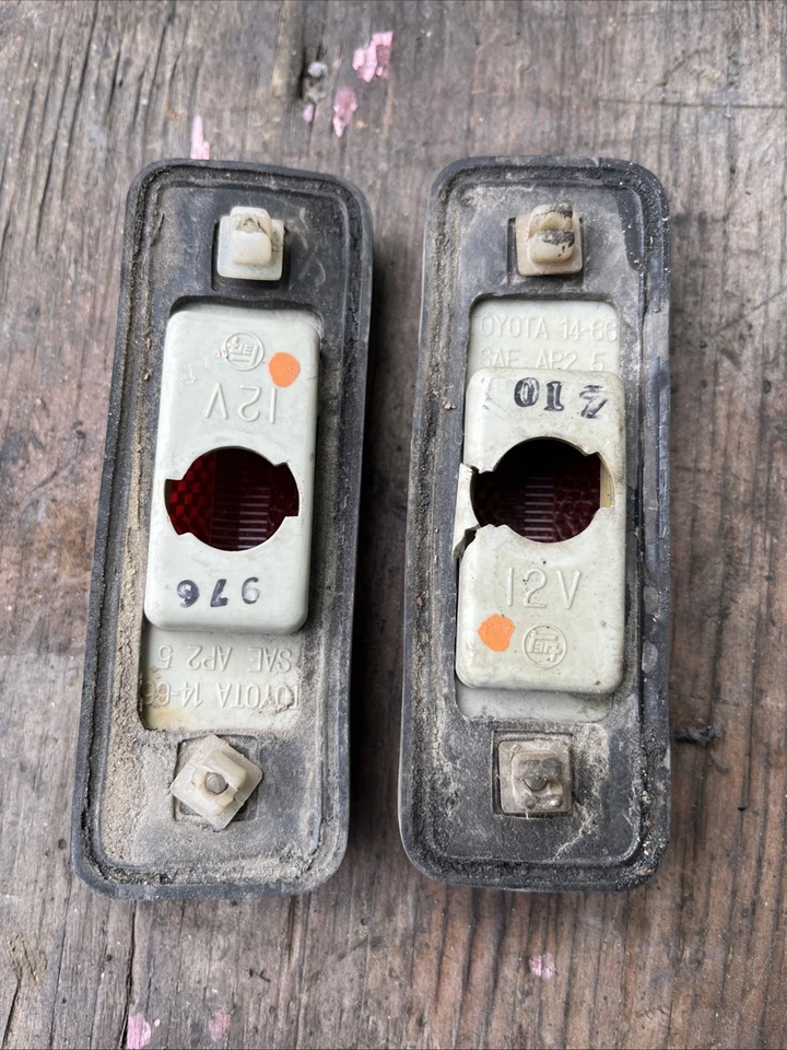 1980 Toyota Celica боковые маркеры слева справа оригинальный б/у пара - Изображение 3 из 3