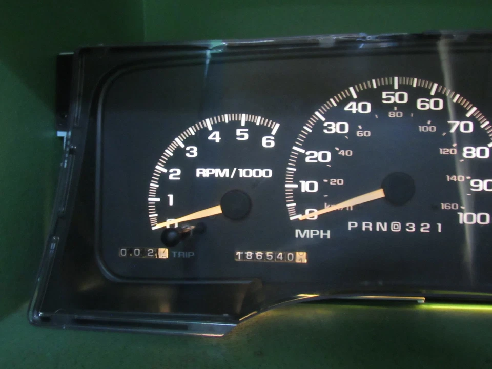 97-98 C/K TRUCK SUBURBAN INSTRUMENT GAUGE CLUSTER SPEEDO TACH 186K REBUILT 2952 Foto 3 de 4