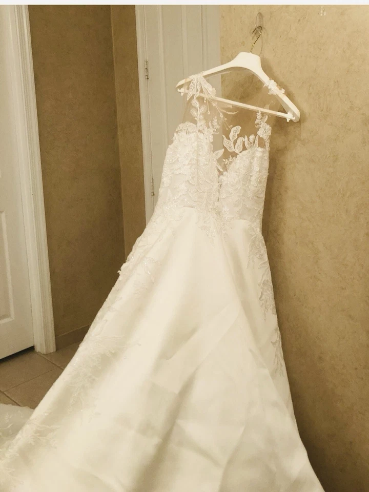 Pronovias RIA Foto 2 de 4