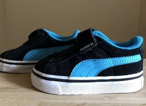 puma black velcro shoes