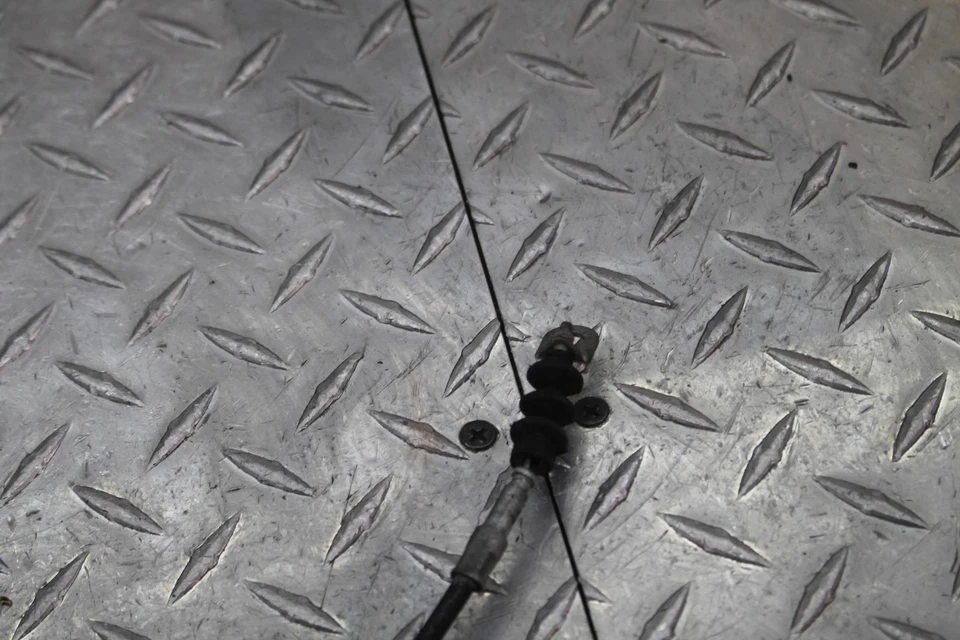 Sensor de freno trasero Suzuki Boulevard S40 LS650 2012 Foto 2 de 4