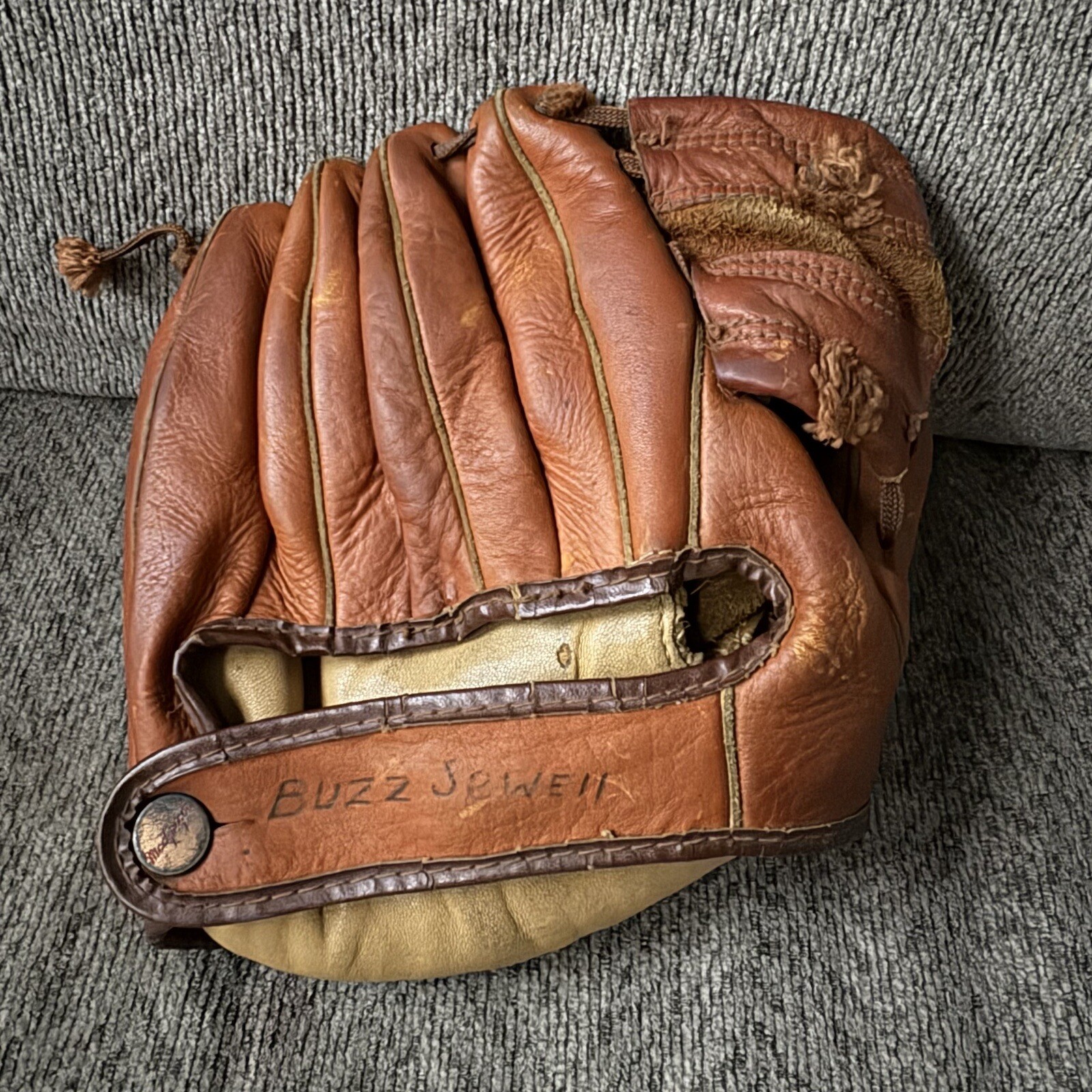 Vintage Macgregor Gus Bell 8” G122 Baseball Glove Junior Model