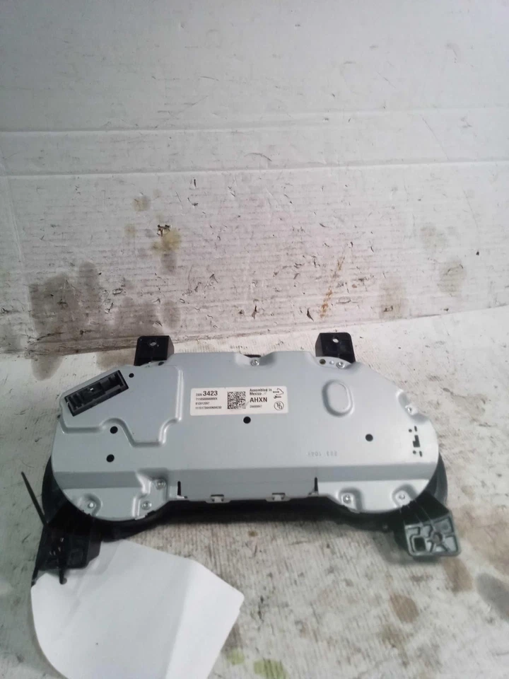 Medidor de velocímetro usado se adapta a: Cadillac Cts 2016 pantalla opcional UDD MPH sin cabezal Foto 2 de 4