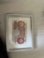 X2 1960s one pound note and  X2 10 Shilling note Collectors money