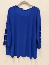 89th + Madison Women's Plus Size 2X Top Shirt Top Royal Blue Rhinestone Sleeve