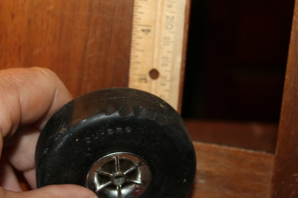 RC Model Airplane Du-Bro Rubber Wheel Approx 3" x 7/8" 3.00-S - Image 2 of 4