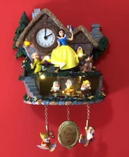 Disney Snow White and Seven Dwarfs Clock Lights Up with Music - NEW