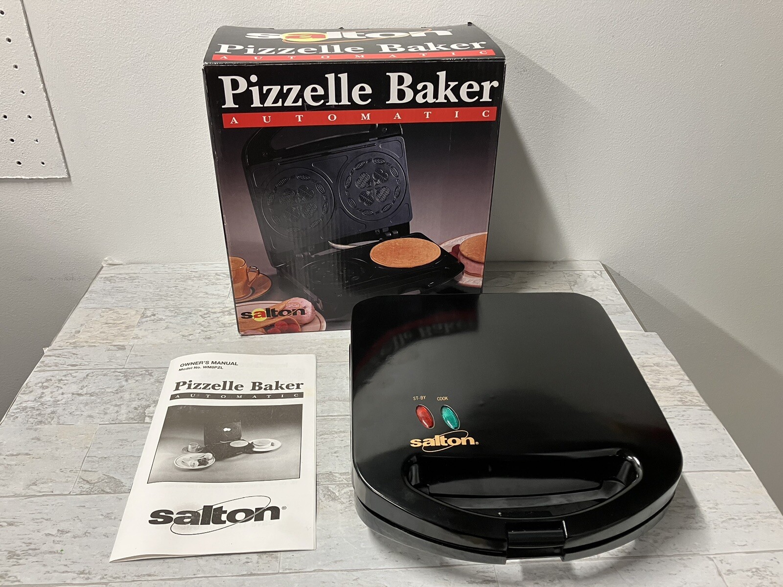 Salton Baker Pizzelle Cookie Iron Master Maker WM8PZL Electric Black
