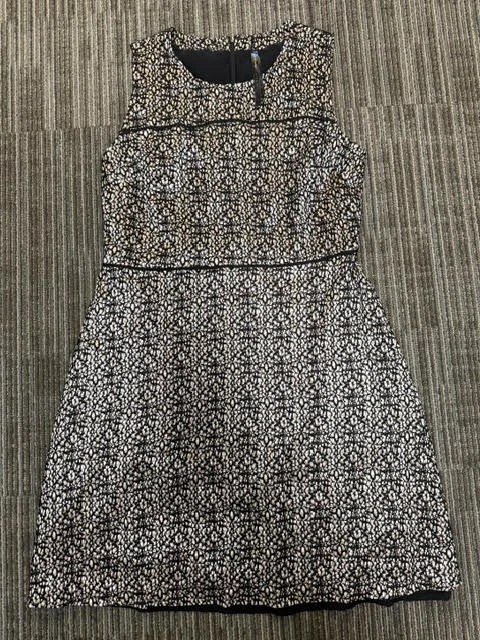 Vestido Andrew Marc Fit & Acampanado Mujer 12 Blanco Negro Floral Encaje Forrado Cremallera Trasera Foto 2 de 4