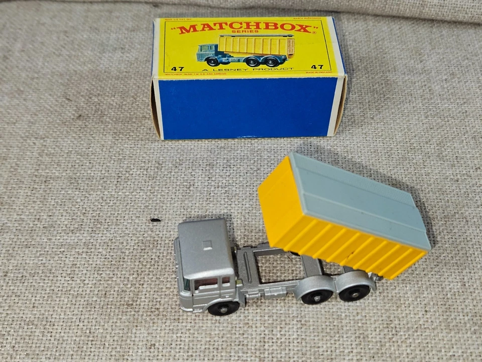 Matchbox Series No 47 D.A.F. Daf Tipper Container Truck with Original Box - Image 2 of 4
