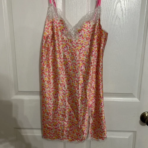 UNDERCOVER Camicia da notte Victoria’s Secret rosa floreale raso orlo pizzo abito tubino donna M