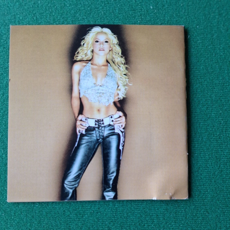 Shakira : Laundry Service CD (2002) Rare 13 track Taiwanese Foto 2 de 4