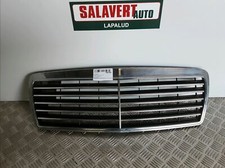 Calandre Mercedes 210