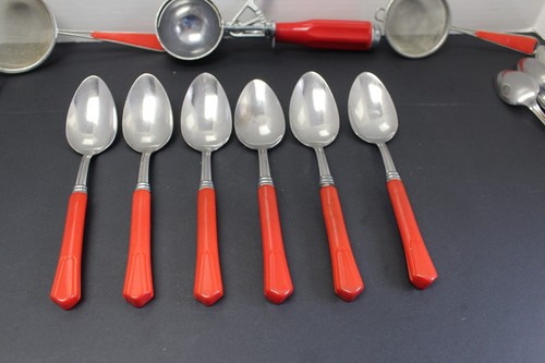 40 Piece Set of Vintage Silverware with Red Bakelight Handles - Picture 5 of 13