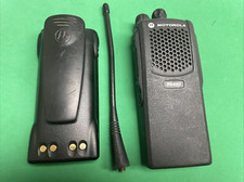 ORIGINAL Motorola PR860 AAH45SDC9AA3AN 16CH UHF Two-Way Radio/W BATTERY