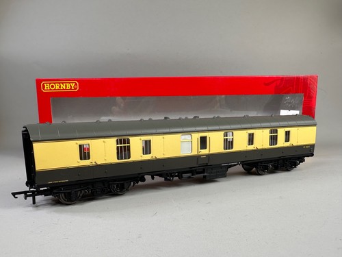 Hornby R4642A Spurweite OO BR Mk1 Pakete Schokolade & Sahne "W 81015" | Zustand: Used
