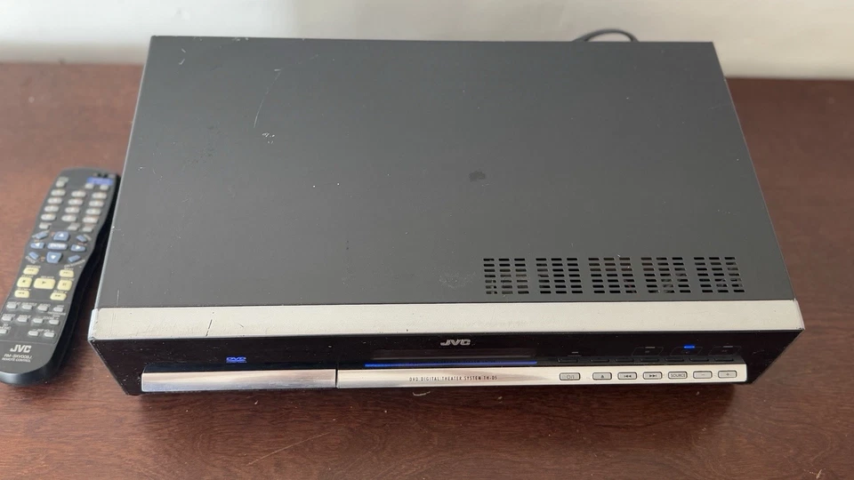 JVC DVD DIGITAL THEATER SYSTEM TH-D5 w/ Remote - Working - Image 2 of 3