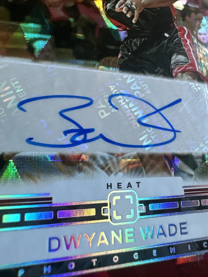 2023-24 Panini Photogenic Dwayne Wade Auto Miami Heat Legend Autograph HOF - Image 3 of 3