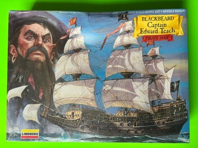 BLACKBEARD CAPTAIN EDWARD TEACH PIRATE SHIP MODEL KIT LINDBERG 1/250 SCALE NEW!