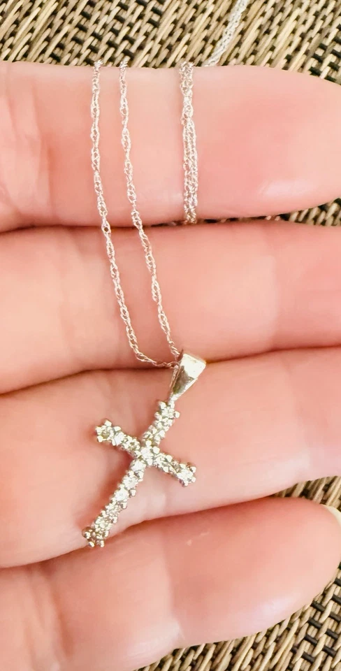 10K白金钻石十字架吊坠链项链;女式;19 英寸 — 第 2/4 张图片