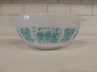 Pyrex Amish Butterprint Cinderella #443 2.5 Qt Mixing Bowl White W/Turquoise