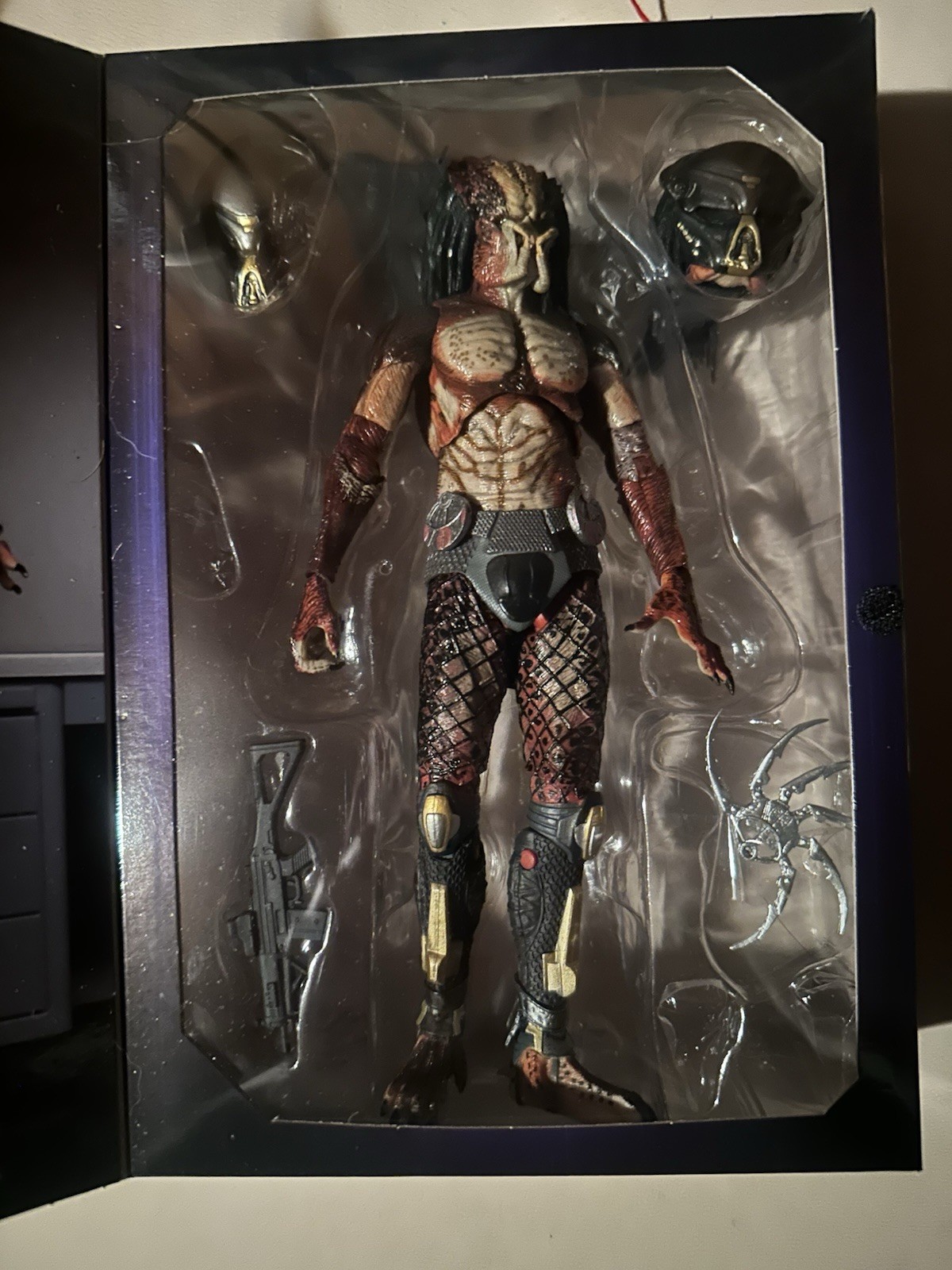 NECA Predator Lab Escape Ultimate Fugitive Predator 7" Action Figure