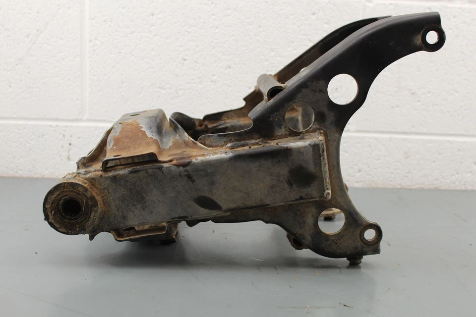 Honda ATC200E 1983 basculante trasero rojo grande suspensión trasera brazo oscilante B431 Foto 3 de 4