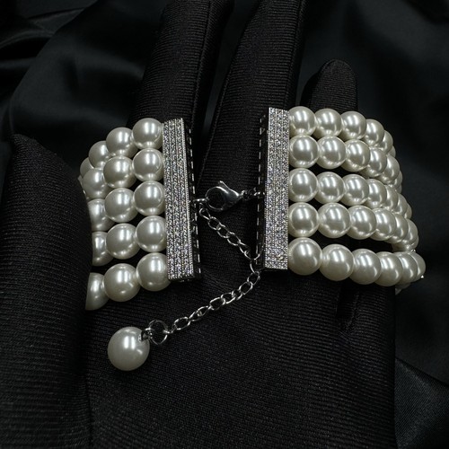 Layered pearl choker, 5 strand bridal necklace made with white Swarovski pearls - Picture 5 of 13