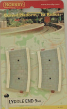 N Gauge Lyddle End Building - Curved Platform (1st Radius) (N8092) T G2