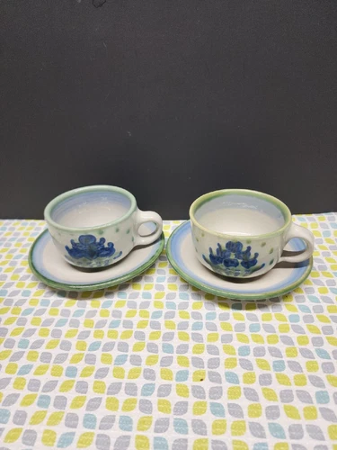 2 MA Hadley Pottery Stoneware Blueberry Bouquet Blue & Green Tea Cup & Saucer 