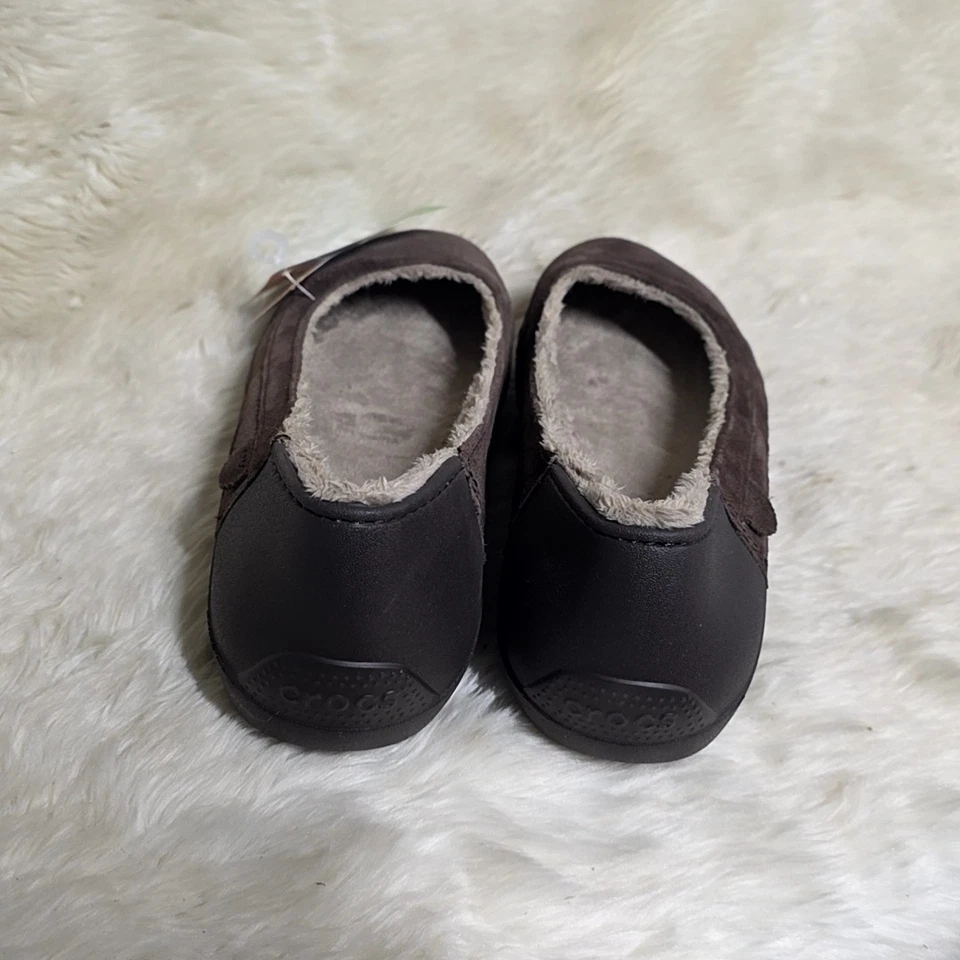 NUEVO CON ETIQUETAS Crocs Para Mujer Talla 11 Berryessa Marrón Gamuza Piel Forrada Sin Cordones Ballet Pisos Foto 4 de 4