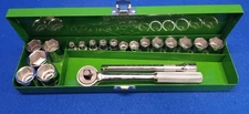 SK Tools 94521, 20 Piece 3/8 Drive 6 Pt Metric Set in Metal Box
