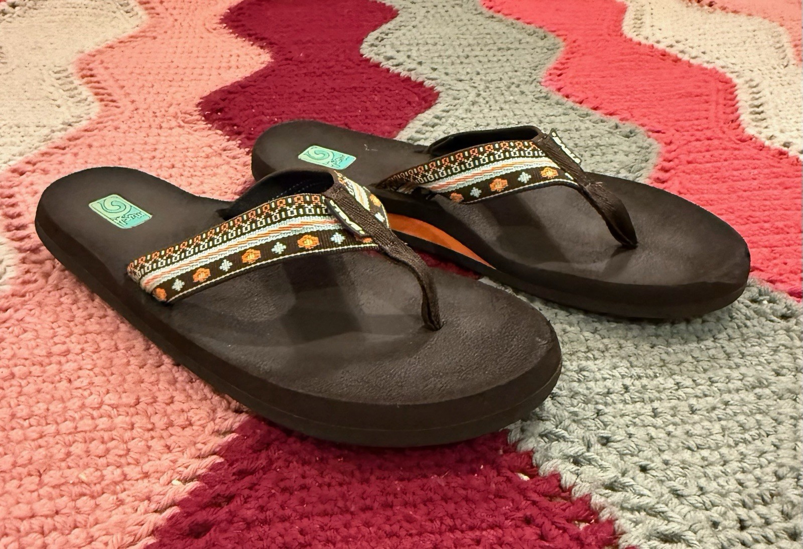 Teva Thong Flip Flops Brown Pattern Women's Size 9 Mush
