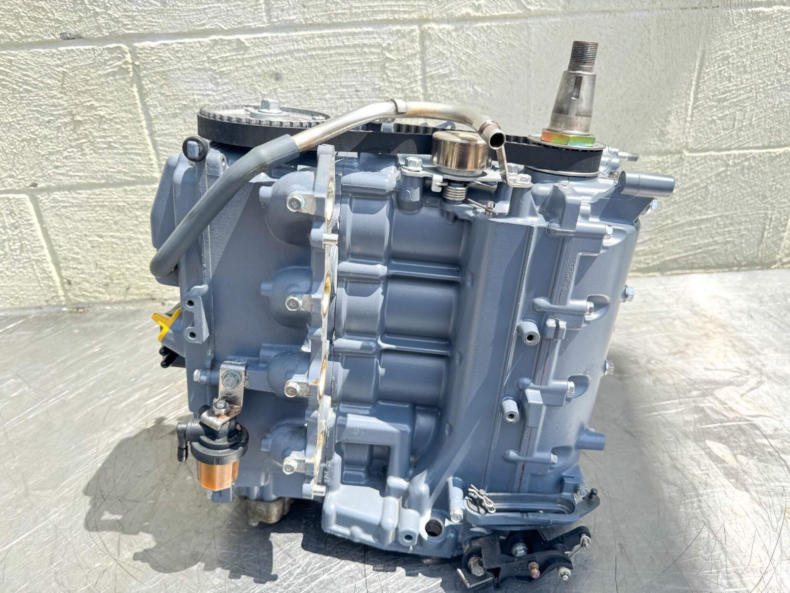 2002 Yamaha 50 HP 4 Stroke Outboard Powerhead 64J-W009B-02-1S OEM