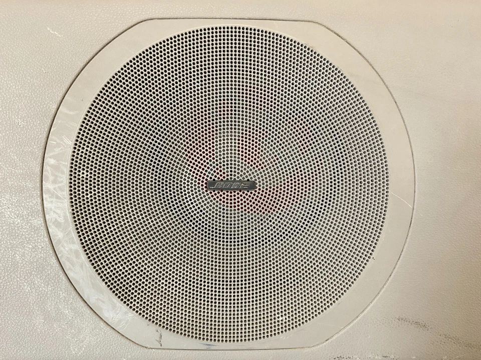 03-09 Cubierta de altavoz subwoofer trasero Nissan 350Z Bose 28178CD001 OEM 24BFGD7 Foto 3 de 4