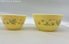 Pyrex Shenandoah Mixing Bowl Set 401 402 Yellow Green Floral Vintage 2 Piece