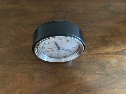 Sharp 5" Diameter Quartz Alarm Clock Model SPC836A Tested Works!! - Picture 7 of 8