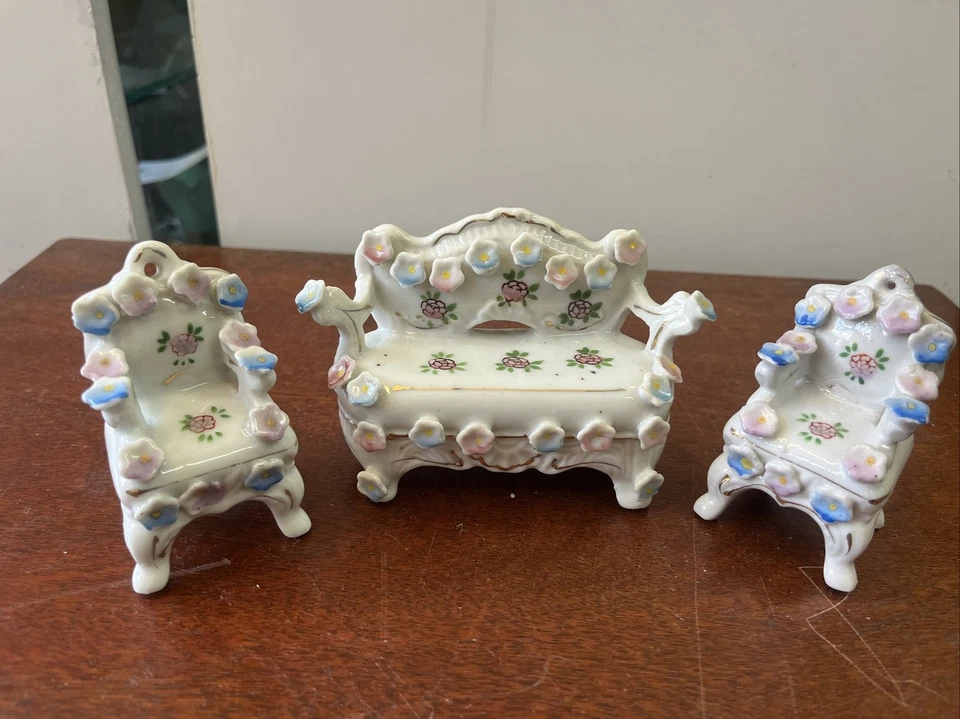 Muebles de muñeca de jardín de hadas miniatura antigua vintage sofá 2 sillas elfinware  Foto 2 de 4