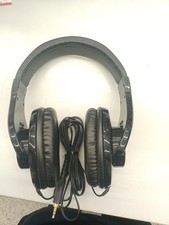 SHURE SRH240A Professional Over-Ear Headphones 40mm Driver 38  2m Cable