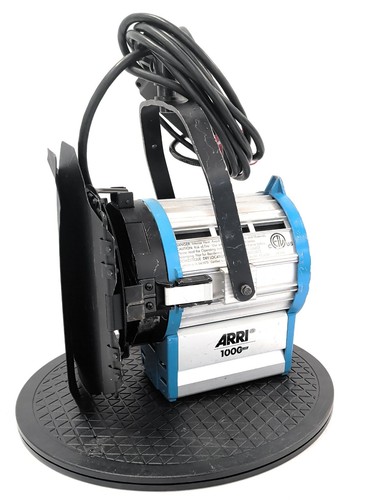 ARRI Arrilite 1000 Plus - Open Face Flood / Spot Studio Light 1000w w/ Barn Door