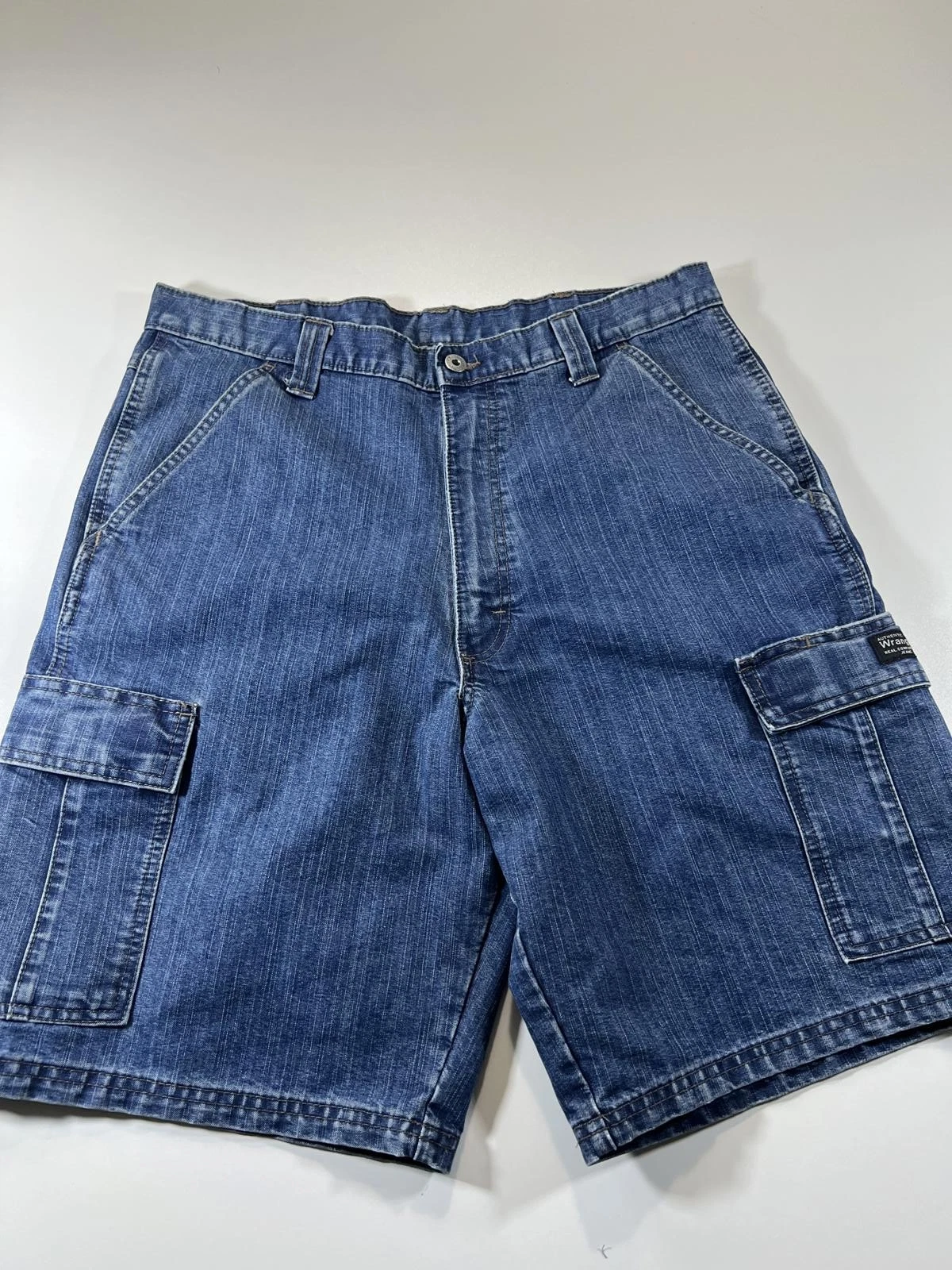 Wrangler vintage Blue Denim Cargo Shorts 34