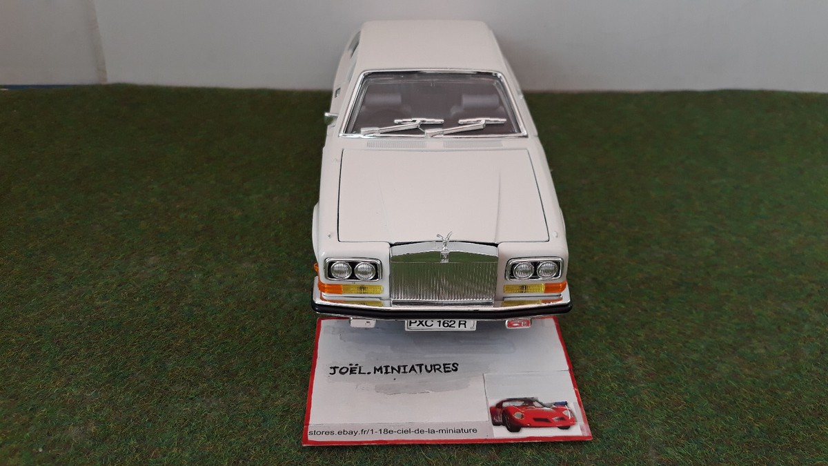 voiture miniature ROLLS ROYCE CAMARGUE 1/22 BURAGO
