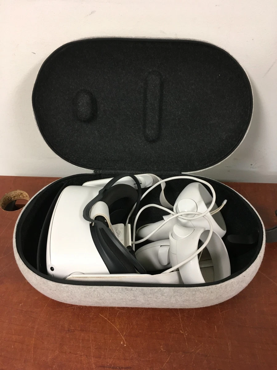 Oculus Quest 2 64GB KW49CM w/ VR Headset, Controllers, & Case