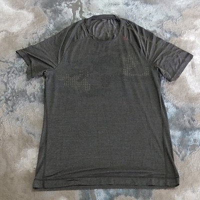 Lululemon short sleeve pattern active tee